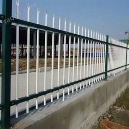 西安防攀爬庭院护栏 小区围墙铁护栏 优质锌钢护栏厂家