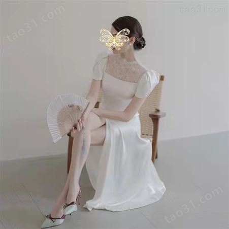缎面法式轻婚纱2021新款气质出门白色礼服女小个子简约领证小白裙