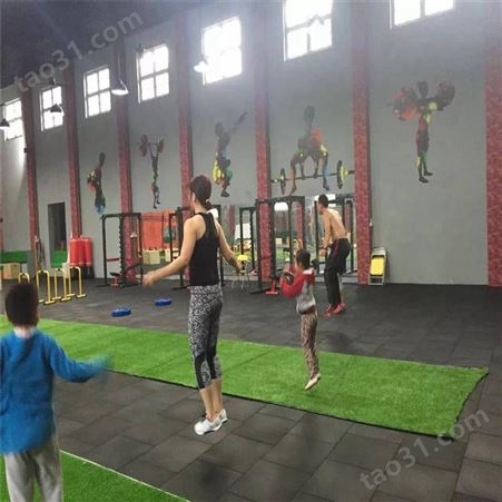 连平县材委会健身区弹性橡胶跑道 幼儿园塑胶地面 彩色弹性运动地板厚度规格